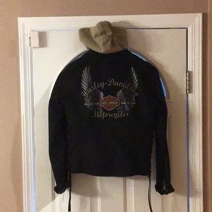 Women’s 3 n 1 Cotton Jacket w/ tan hoodie.